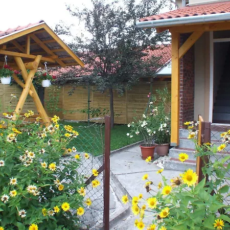 Nimrod Nyaralo Appartement *